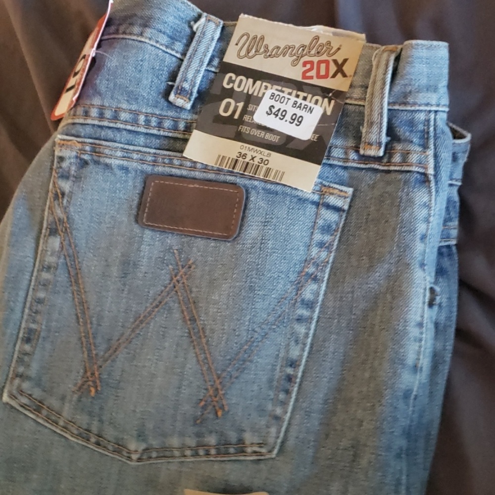 Man wrangler jeans